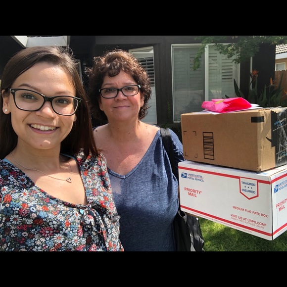 Meet the Posher...Tina & Katie ❤️ - Picture 5 of 5